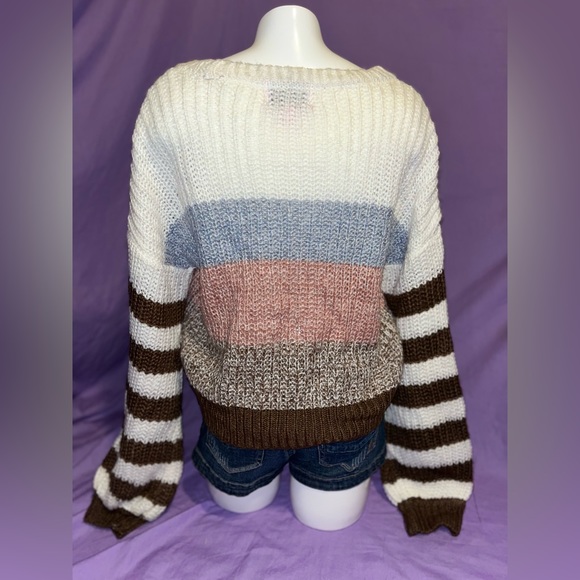 Multicolor Cropped Sweater - Picture 3 of 6